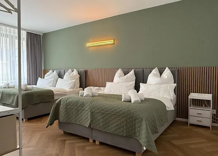 Grosse Innenstadt-oase Fuer Gruppen & Familien Appartement Kiel